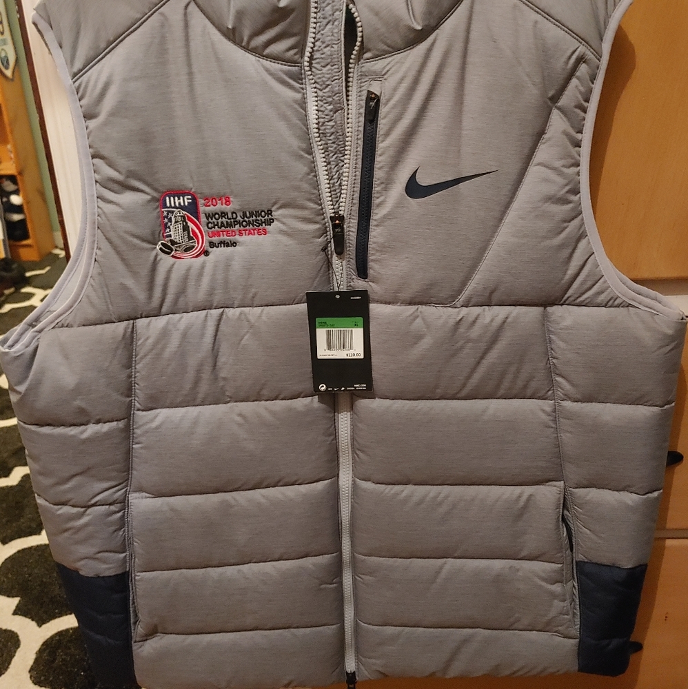 Nike NHL Buffalo Sabres Silver Vest NWT World Junior Championship 2018